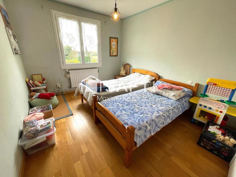 Maison - 137 m² - 7 pièces