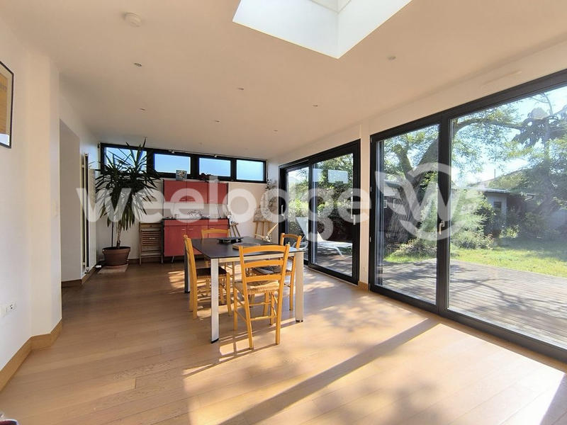 Maison contemporaine - 180 m² - 7 pièces