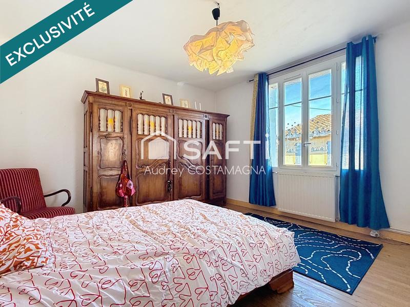 Maison - 300 m² - 11 pièces