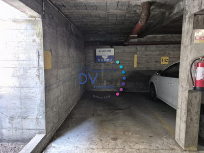 Parking / Garage - 11 m²