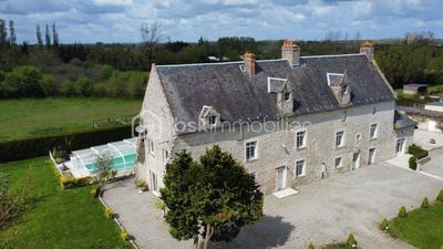 Maison - 540 m² - 14 pièces