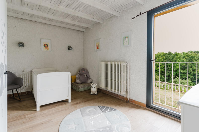 Maison - 261 m² - 6 pièces