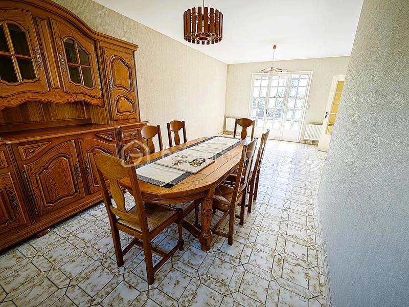 Maison traditionnelle - 100 m² - 5 pièces