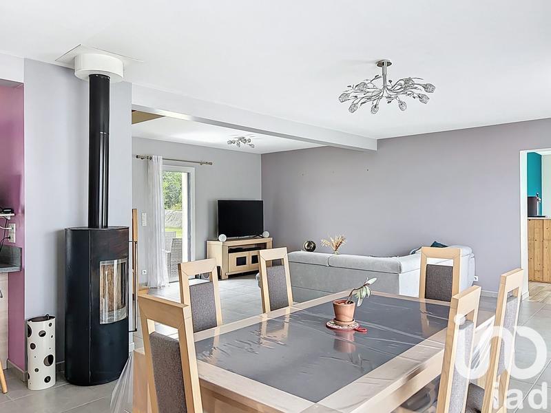 Maison - 210 m² - 10 pièces