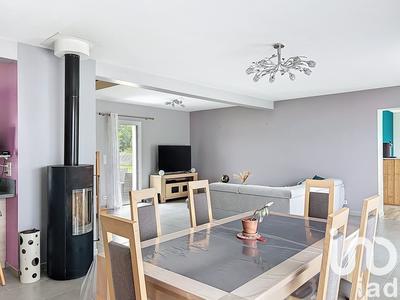 Maison - 210 m² - 10 pièces