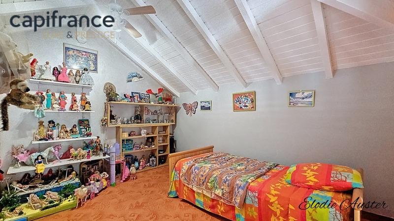 Villa - 197 m² - 9 pièces