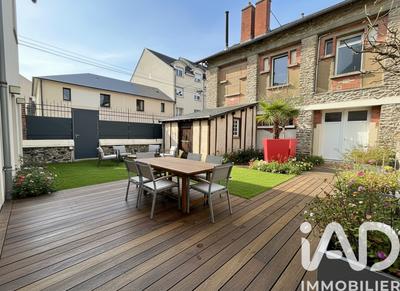 Maison de ville - 188 m² - 8 pièces