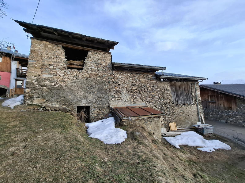 Maison - 300 m² - 3 pièces