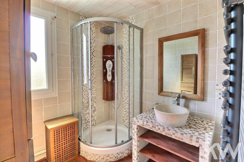 Appartement - 92 m² - 5 pièces