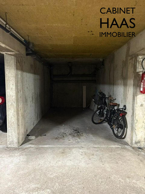 Parking / Garage - 10 m²
