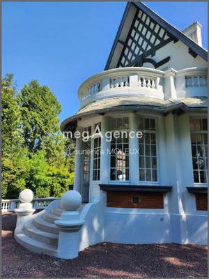 Demeure - 436 m² - 10 pièces