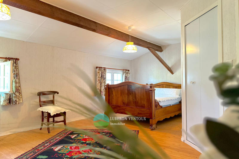 Maison - 255 m² - 9 pièces