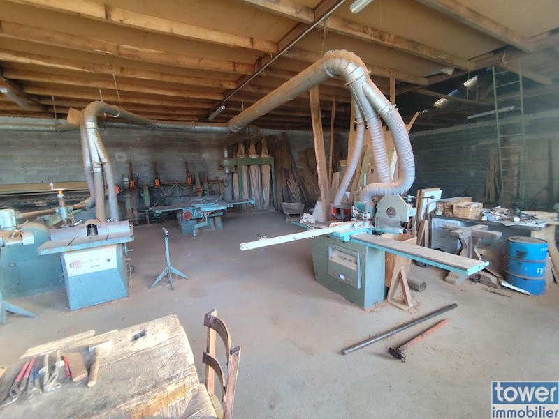 Local d'activités - 343 m²