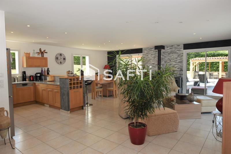 Maison - 151 m² - 6 pièces