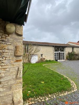 Maison - 200 m² - 12 pièces