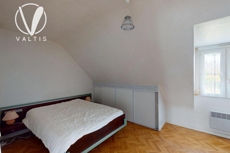 Maison traditionnelle - 175 m² - 8 pièces