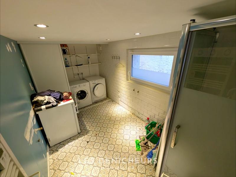 Immeuble - 130 m² - 6 pièces