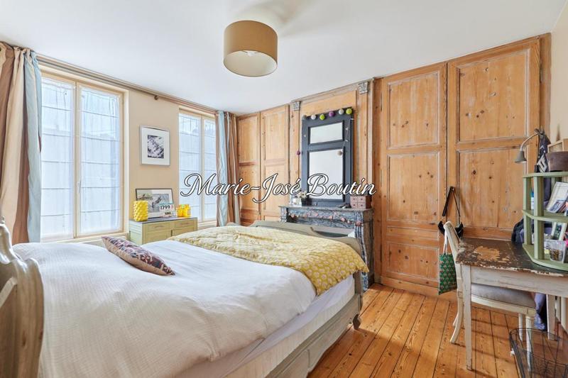 Maison de ville - 205 m² - 8 pièces