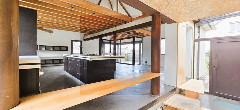 Maison - 163 m² - 7 pièces