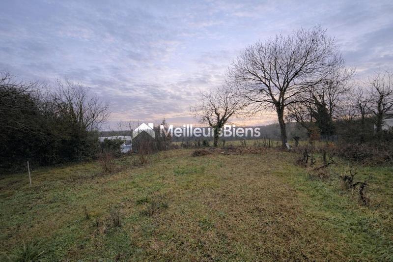 Terrain constructible - 1 781 m²