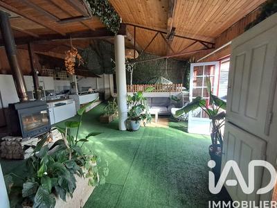 Maison - 202 m² - 5 pièces