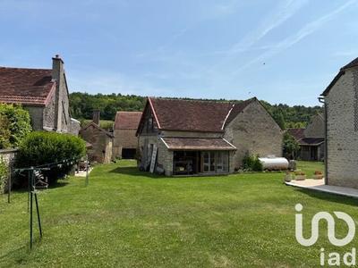 Maison - 221 m² - 5 pièces