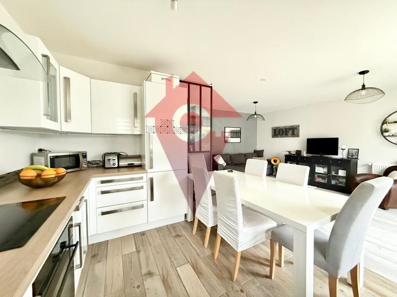 Appartement - 94 m² - 4 pièces