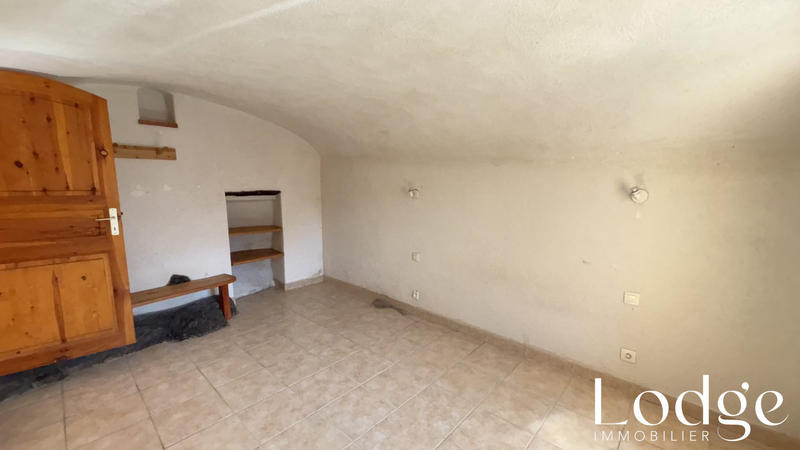 Appartement - 77 m² - 2 pièces