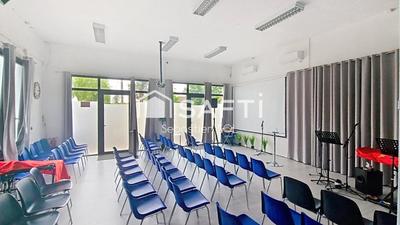 Local commercial - 400 m² - 8 pièces