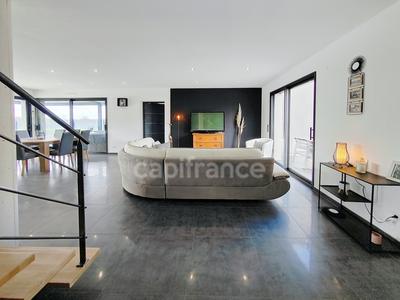 Maison - 130 m² - 6 pièces