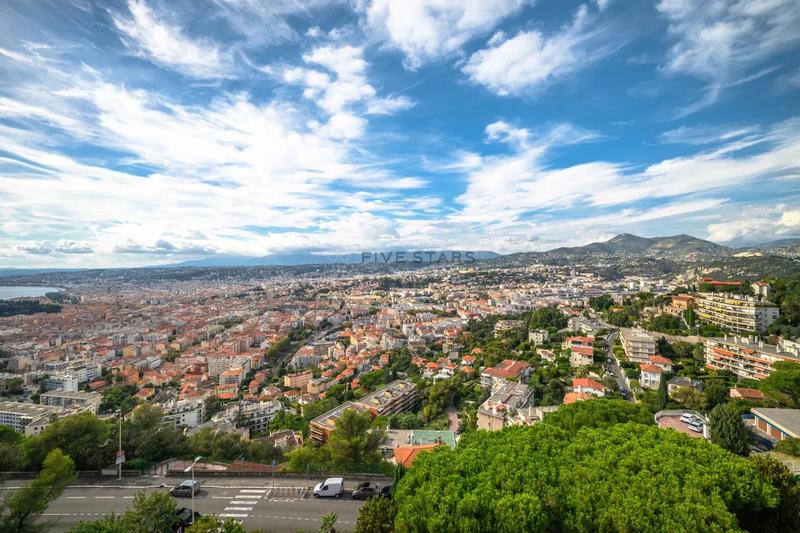 Appartement - 83 m² - 3 pièces