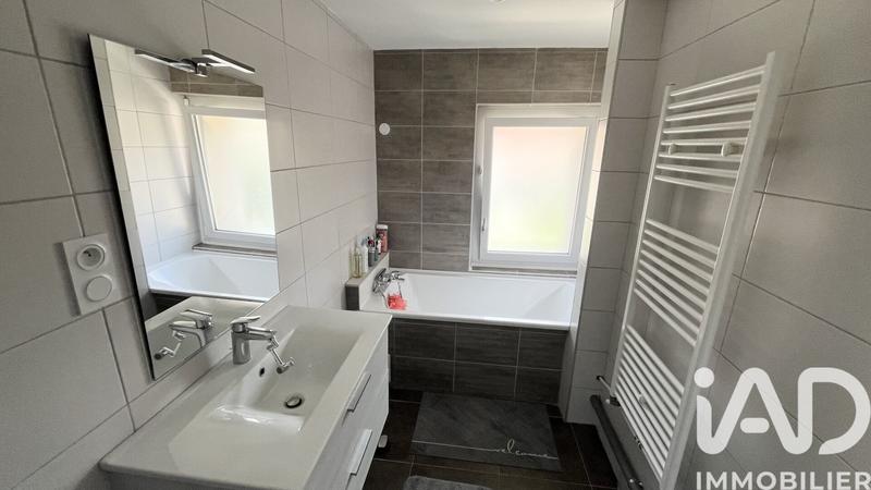 Maison - 137 m² - 6 pièces