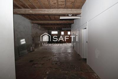 Maison - 340 m² - 2 pièces