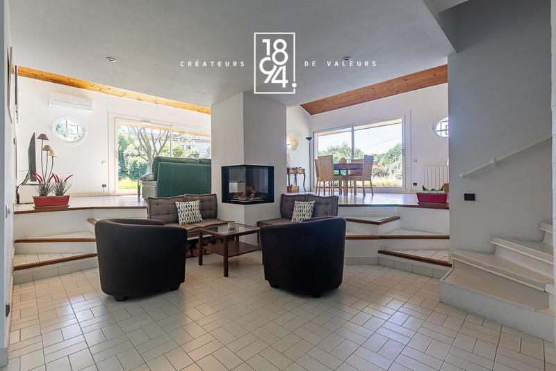 Maison d'architecte - 141 m² - 5 pièces