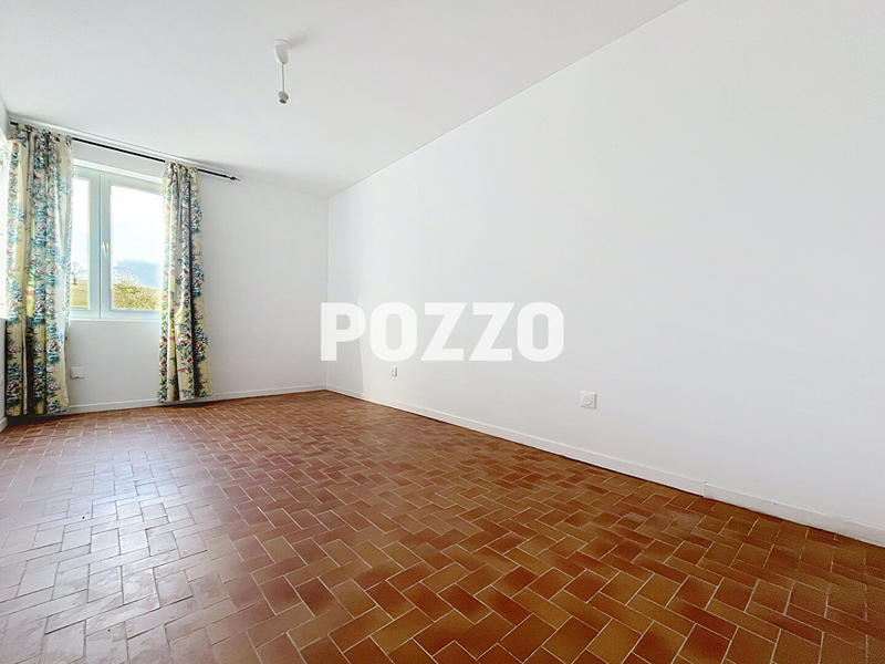 Maison - 110 m² - 6 pièces