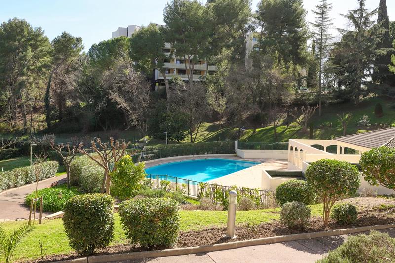 Appartement - 84 m² - 4 pièces