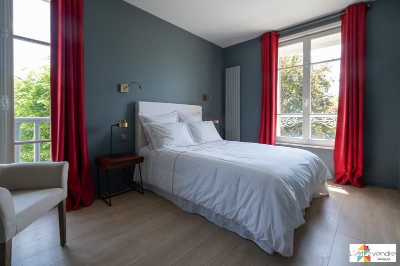 Villa - 204 m² - 8 pièces