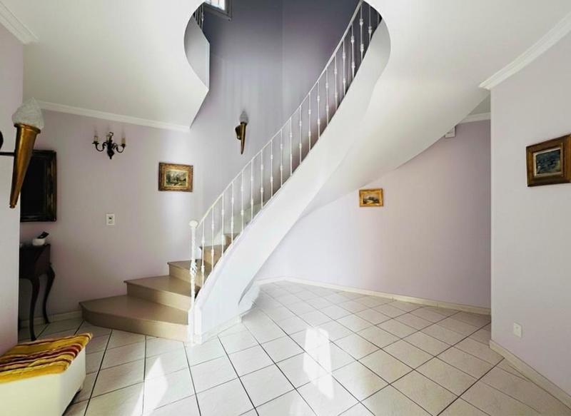 Maison - 168 m² - 5 pièces