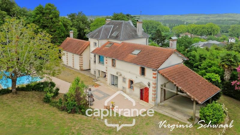 Maison bourgeoise - 282 m² - 9 pièces