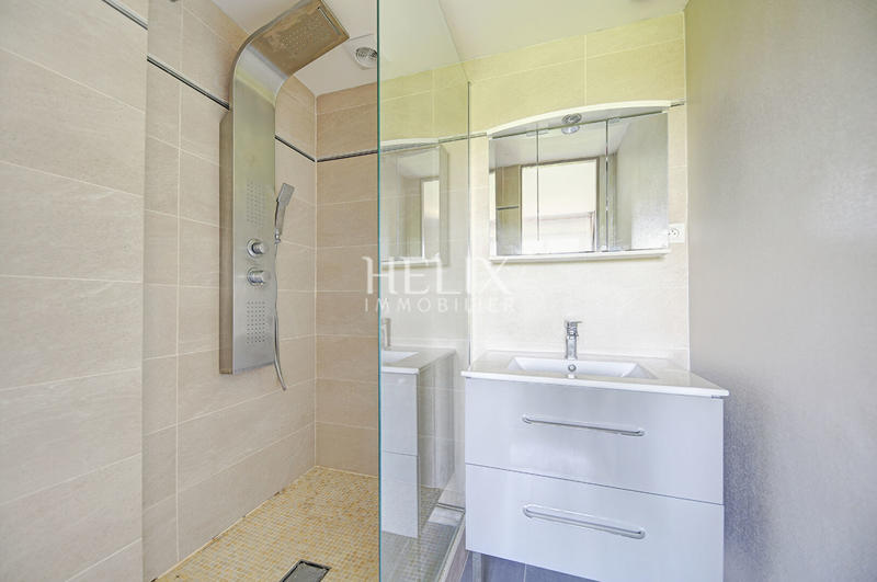 Appartement - 96 m² - 5 pièces