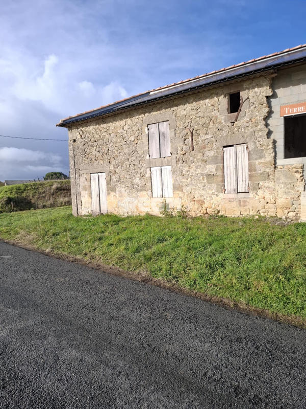 Maison - 260 m² - 1 pièce