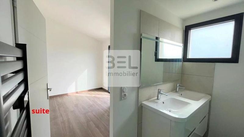 Villa - 147 m² - 8 pièces