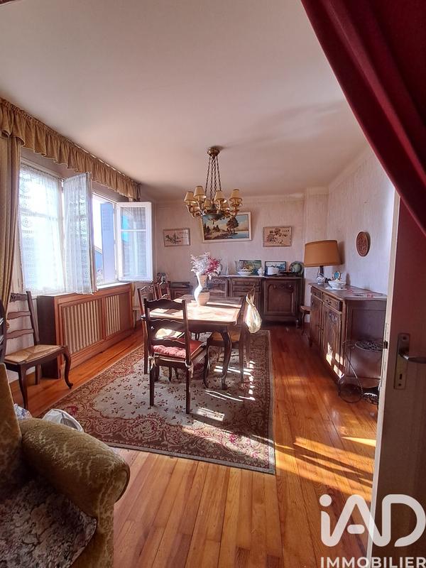 Maison - 140 m² - 8 pièces