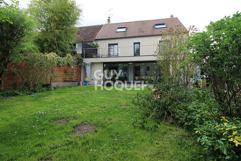 Maison - 211 m² - 8 pièces