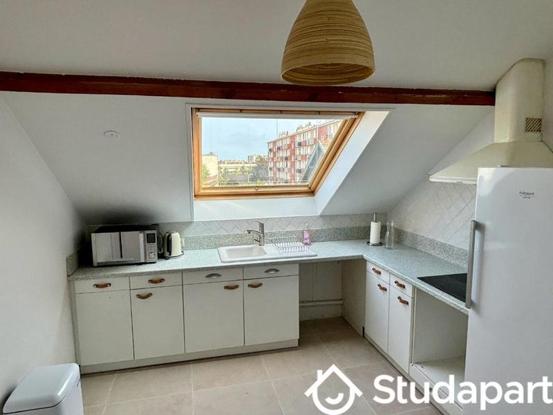 Chambre - 10 m² - 1 pièce