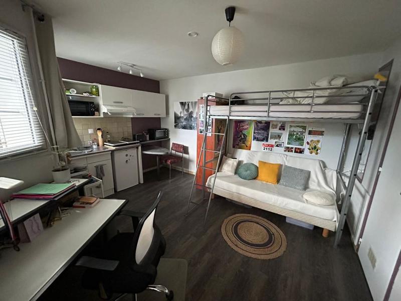 Immeuble - 140 m² - 9 pièces