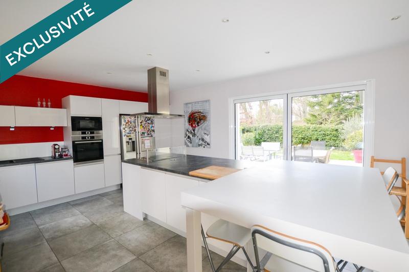 Maison - 165 m² - 8 pièces