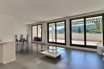 Appartement - 87 m² - 4 pièces