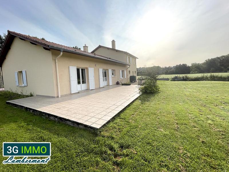 Maison - 195 m² - 9 pièces