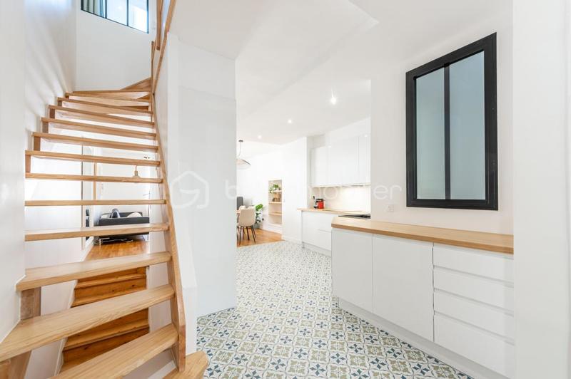 Duplex - 127 m² - 6 pièces